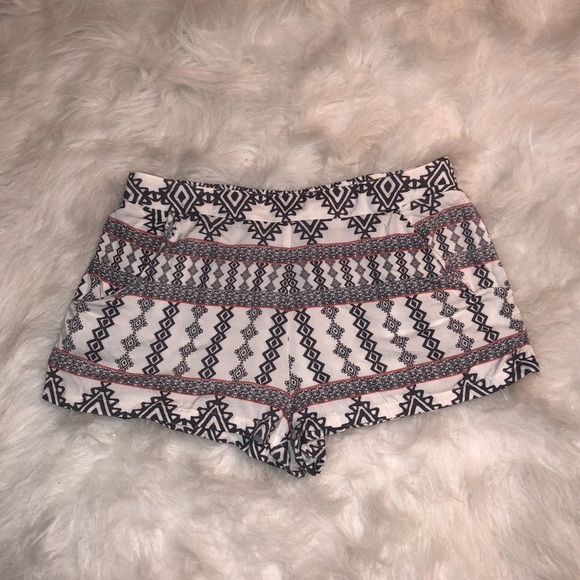 Aztec Pattern Shorts - Picture 1 of 2